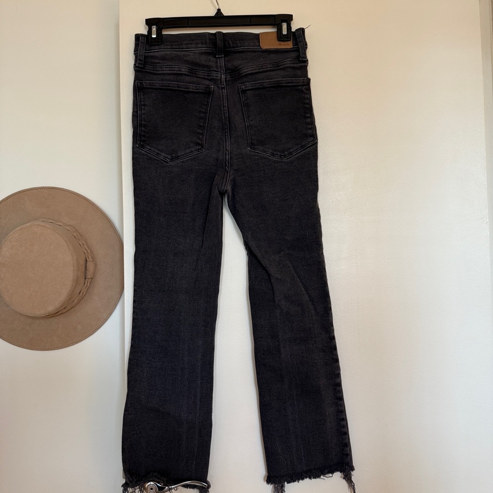Madewell Cali Demi-Boot Jeans in Berkeley Black: Chewed-Hem Edition - Picture 8 of 11